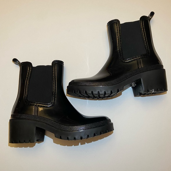 Shoes - Black Chunky Rubber Boots